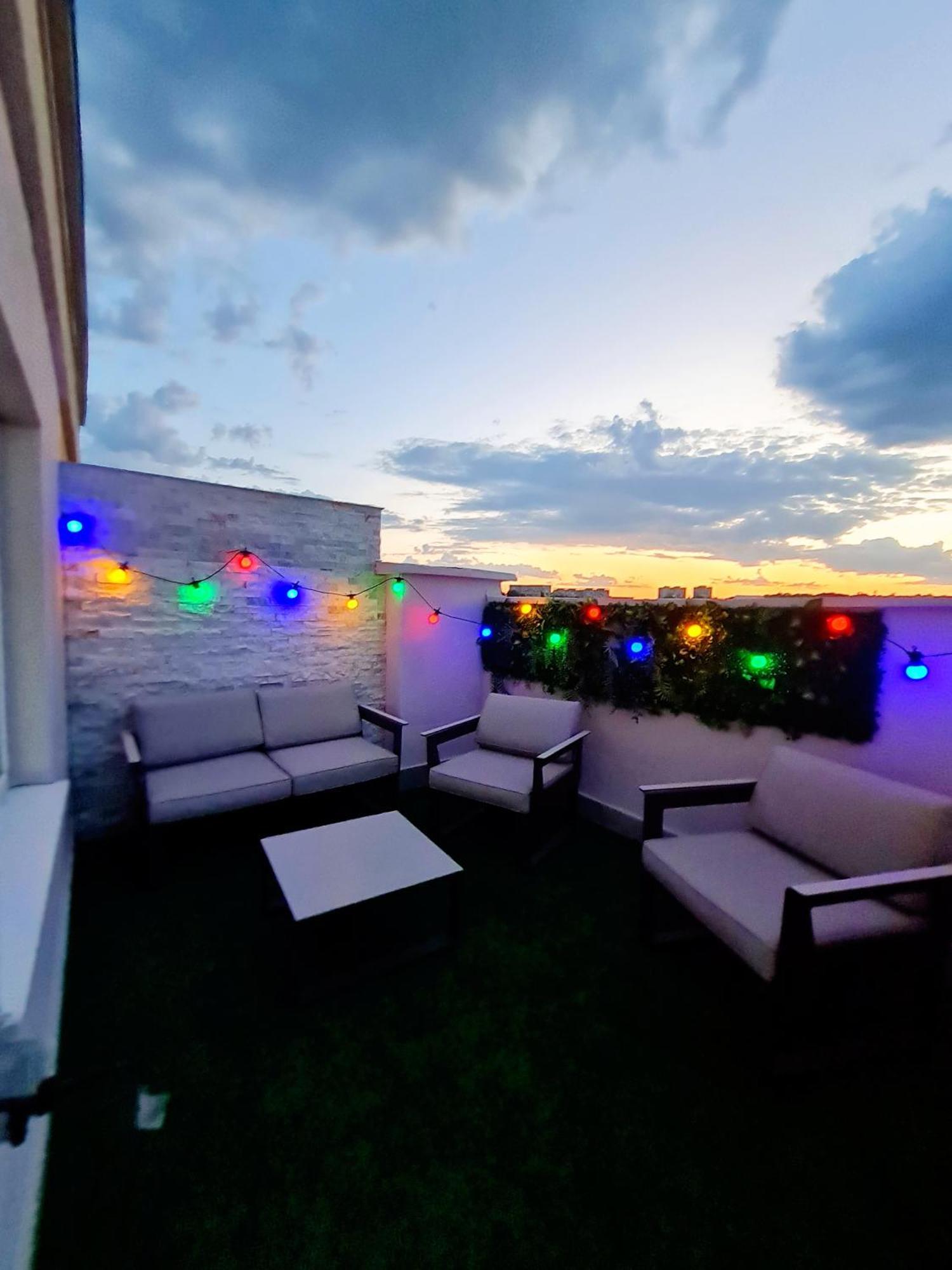 Appartamento Penthouse View Aeroport Iasi 2 Esterno foto
