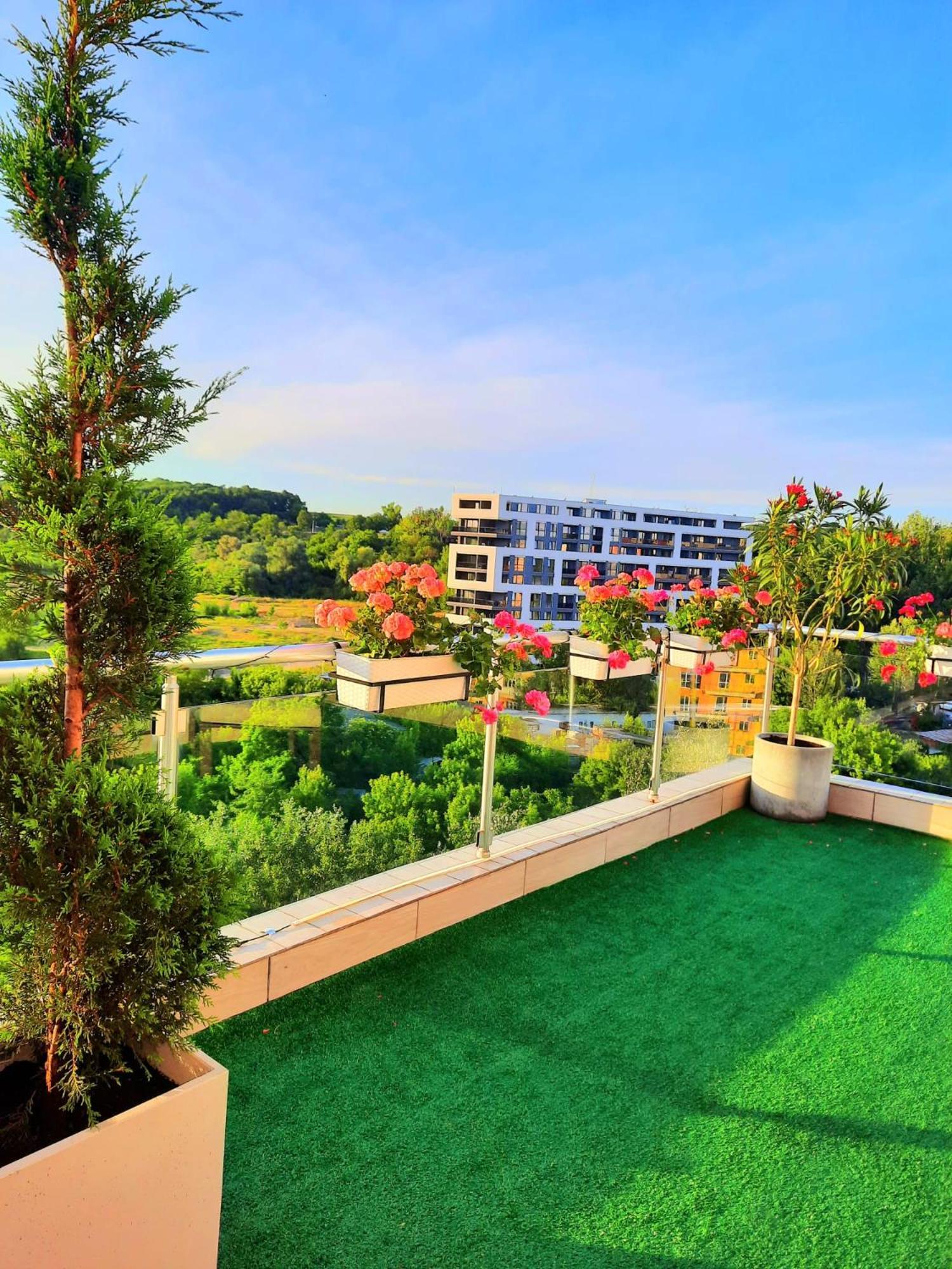 Appartamento Penthouse View Aeroport Iasi 2 Esterno foto