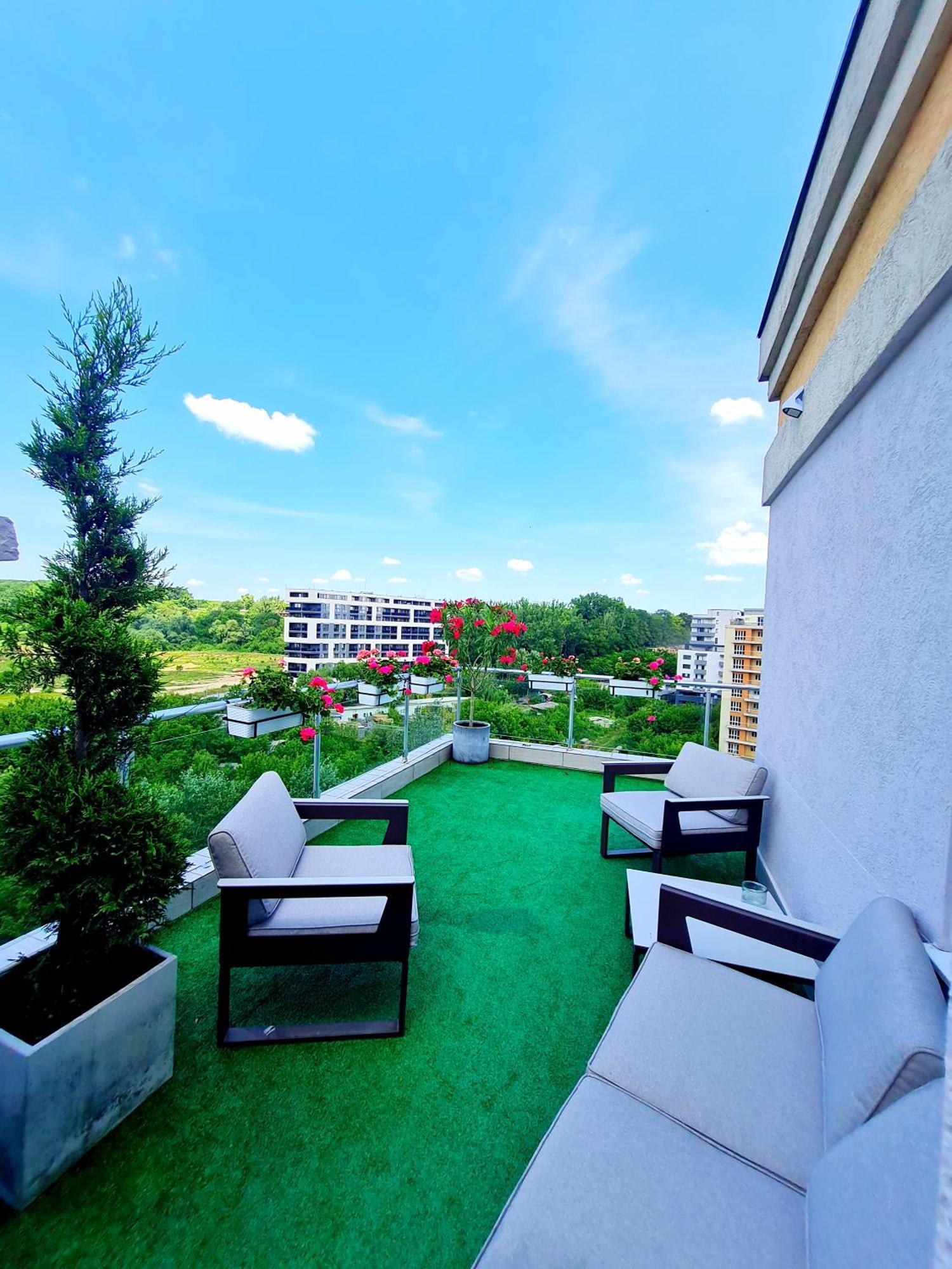 Appartamento Penthouse View Aeroport Iasi 2 Esterno foto