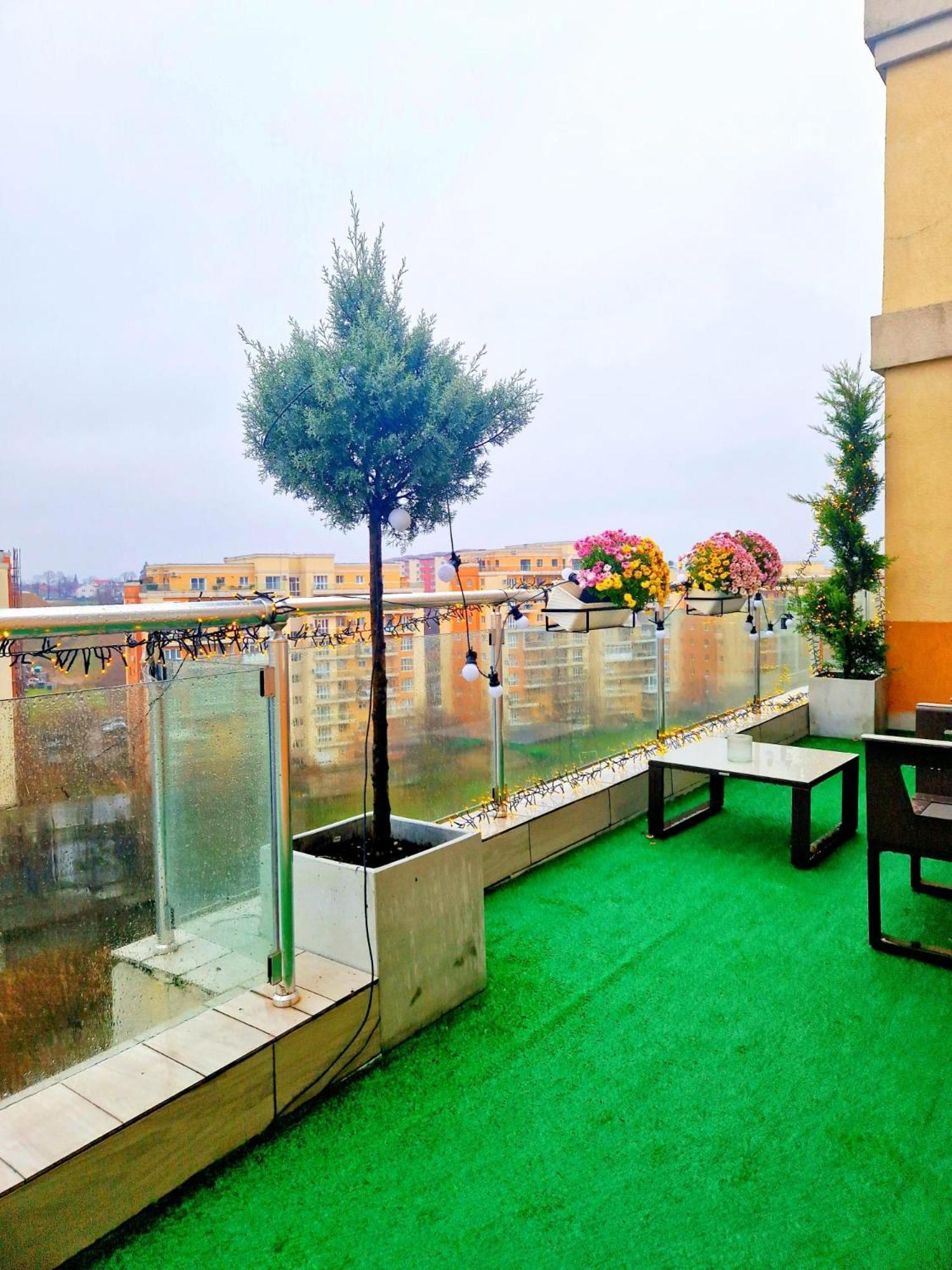 Appartamento Penthouse View Aeroport Iasi 2 Esterno foto