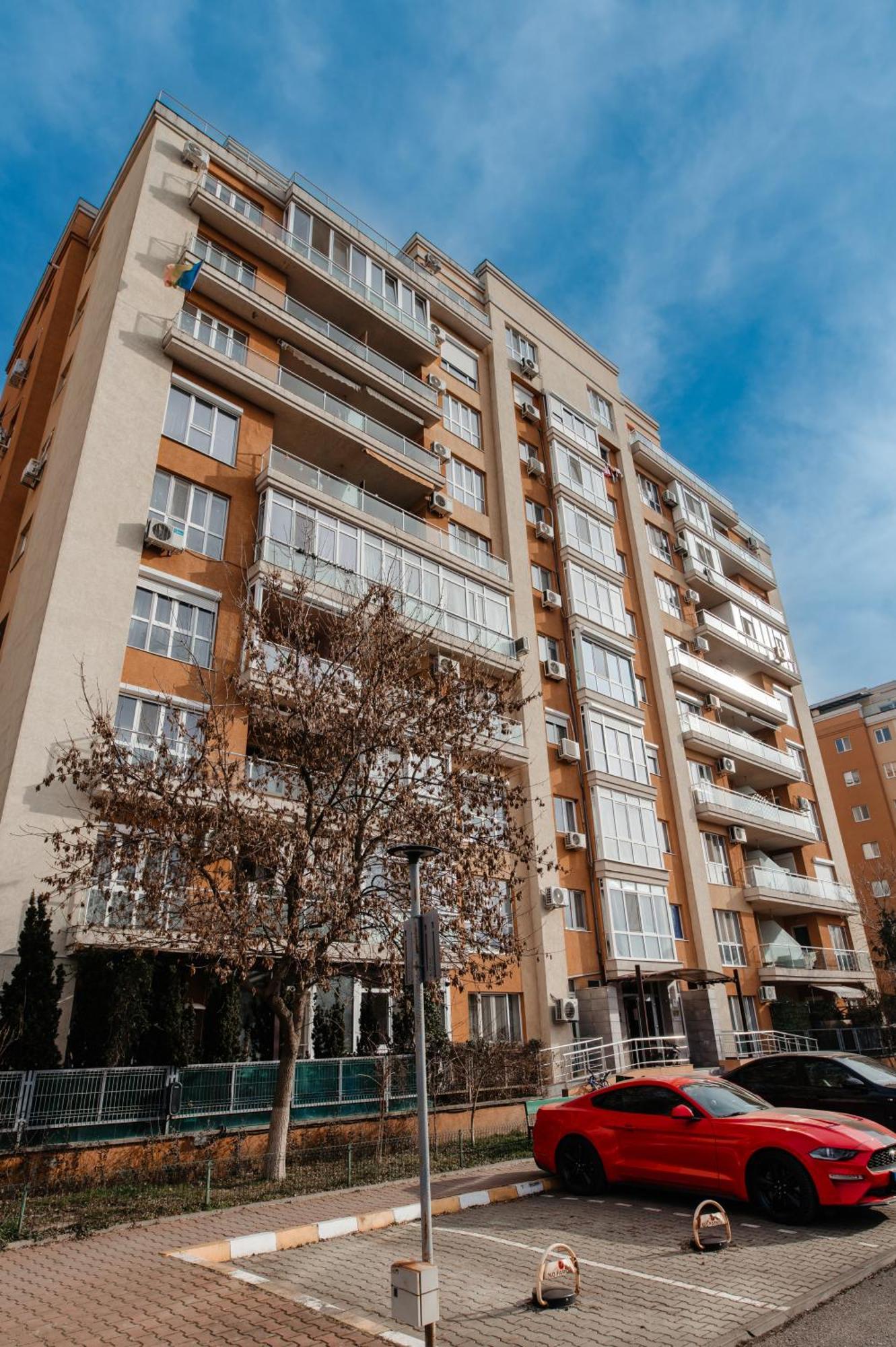 Appartamento Penthouse View Aeroport Iasi 2 Esterno foto